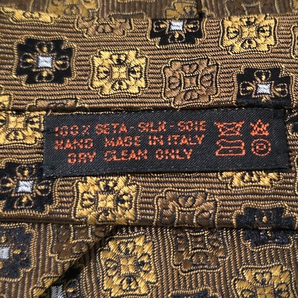Dolcepunta Hand Made in Italy Silk Necktie - Gold Black Geo - 3 3/4" x 60" - Picture 5 of 5